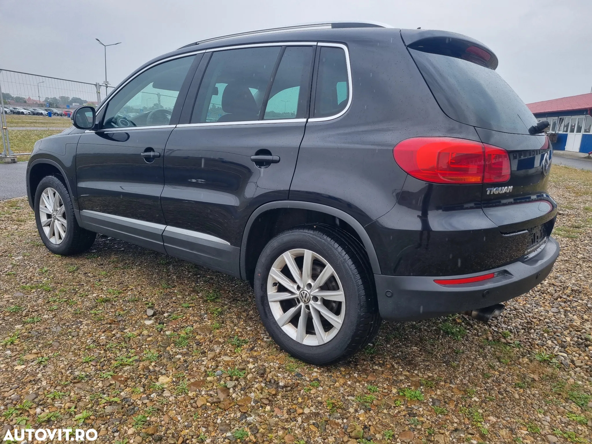 Volkswagen Tiguan 2.0 TDI DPF 4Motion BlueMotion Technology Sport & Style - 4