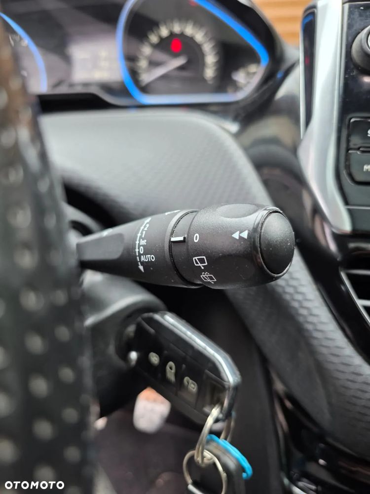 Peugeot 2008 PureTech 110 Stop&Start Crossway - 19