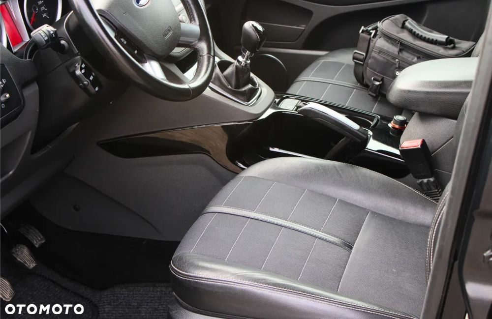 Ford Kuga 2.0 TDCi Titanium - 14