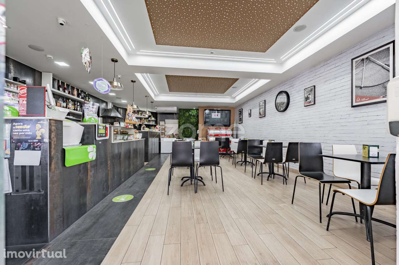 Café\Pastelaria com Jogos Santa Casa em Moreira da Maia - TRESPASSE - Grande imagem: 3/17