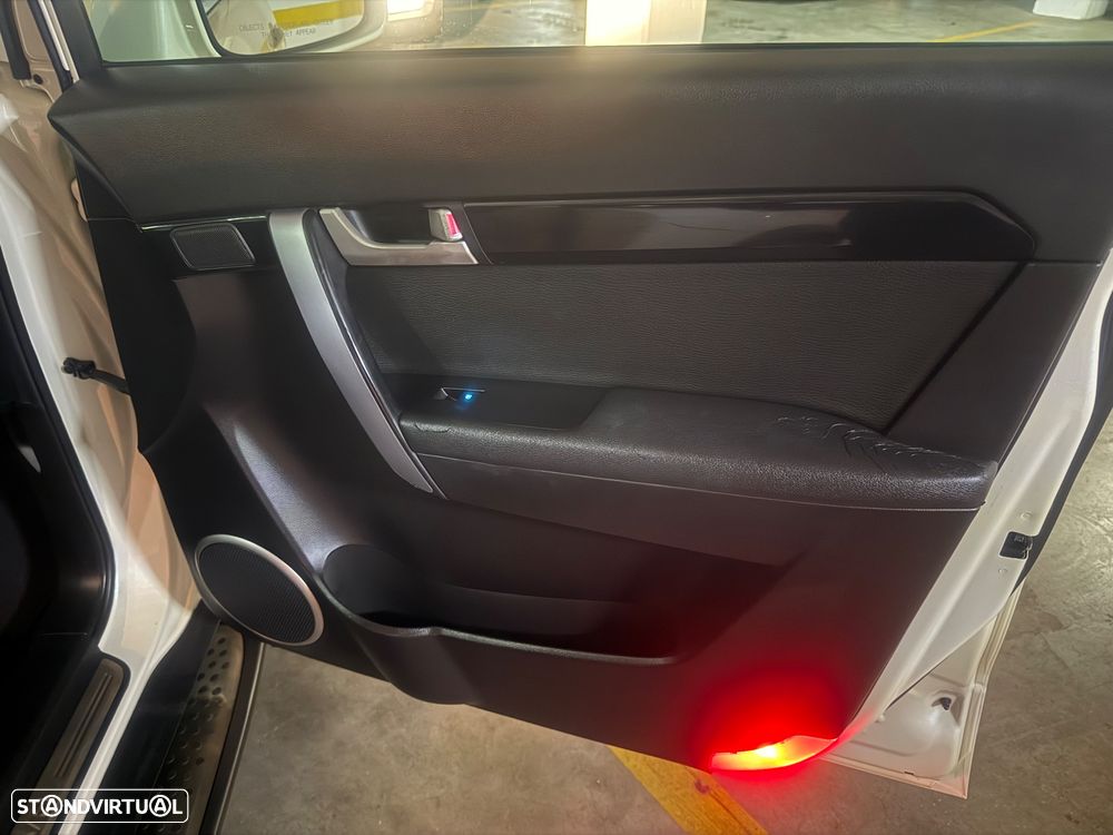 Chevrolet Captiva 2.2 VCDi Seven Xtreme 164g 7L - 41