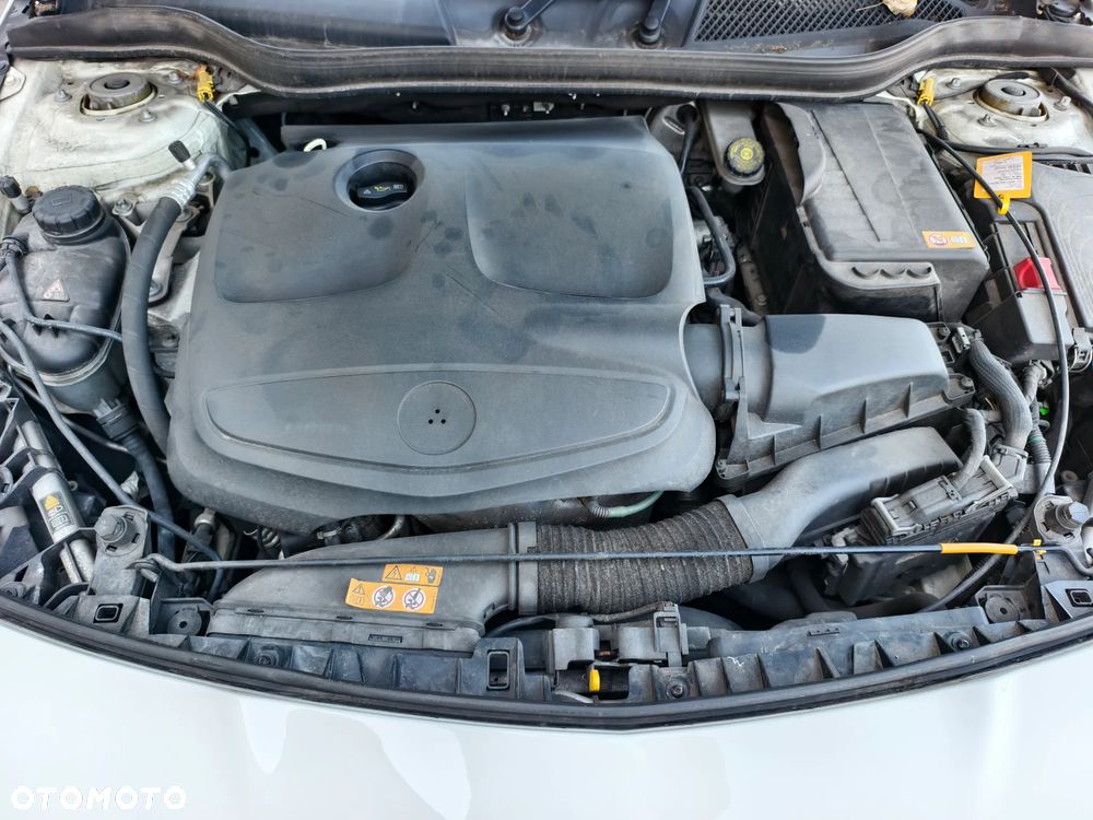 Mercedes-Benz CLA 200 7G-DCT - 27