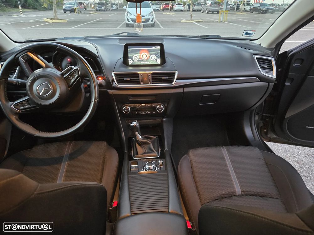 Mazda 3 Hatchback 1.5 Sky-D Evolve HS Navi - 23