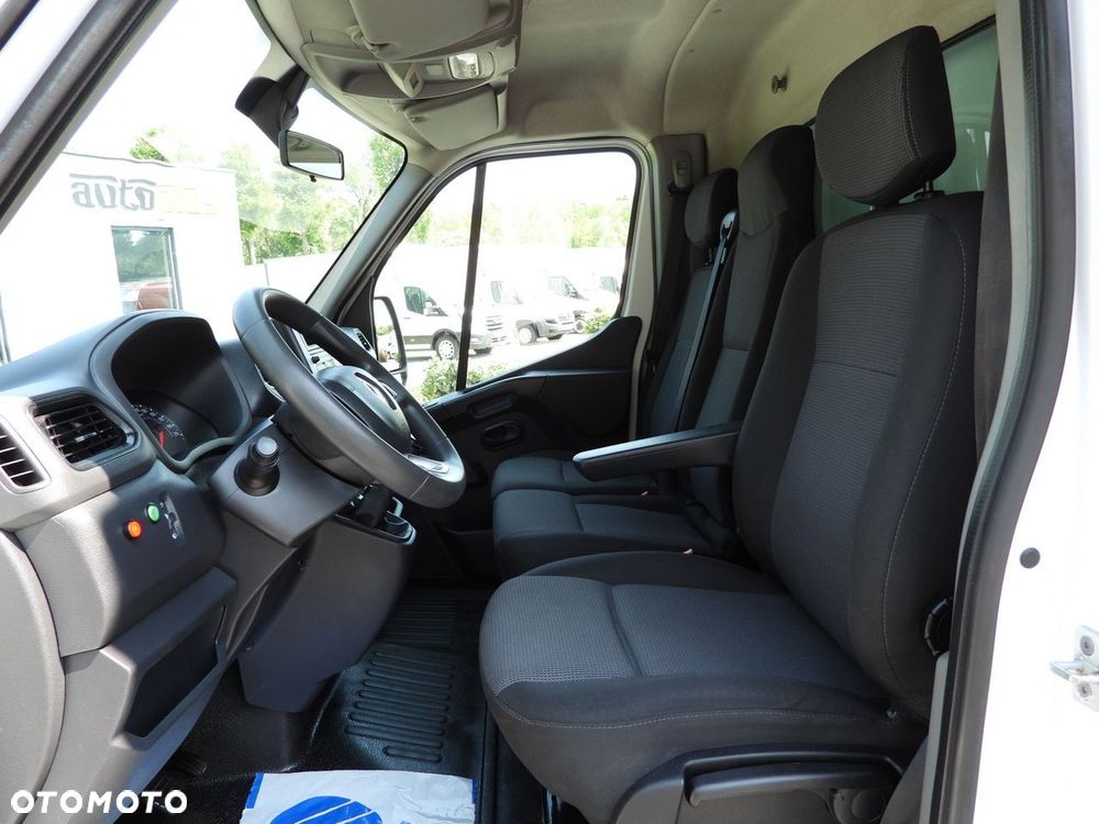 Renault MASTER  KONTENER WINDA 8 PALET TEMPOMAT LEDY KLIMATYZACJA  165KM - 29