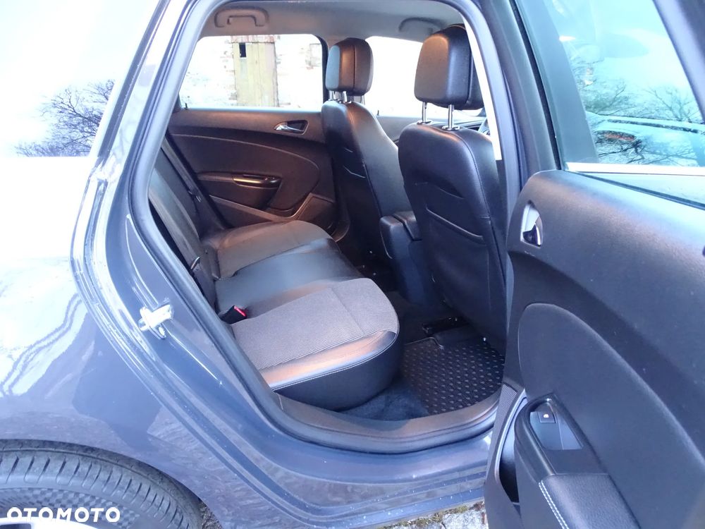 Opel Astra 1.6 CDTI DPF ecoFLEX TourerStart/Stop Exklusiv - 24