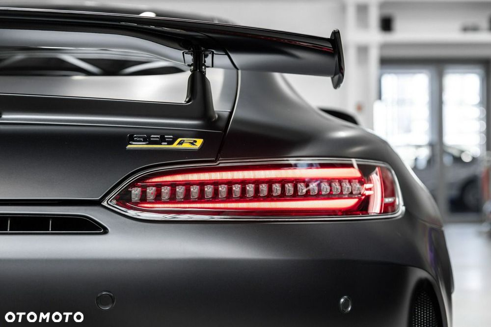 Mercedes-Benz AMG GT R - 18