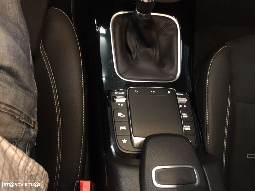 Mercedes-Benz A 180 d AMG Line - 15
