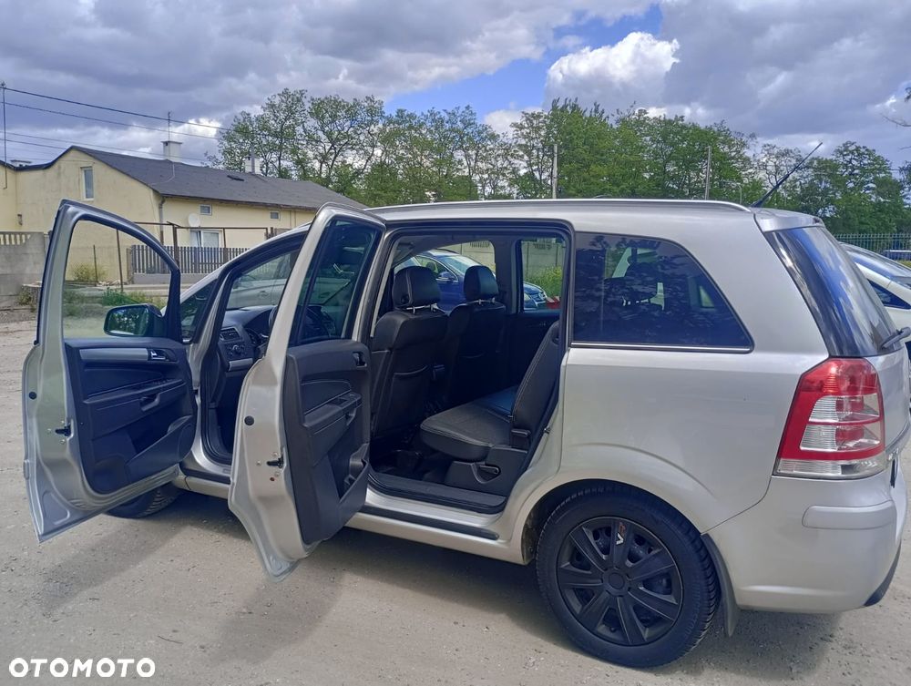 Opel Zafira - 4