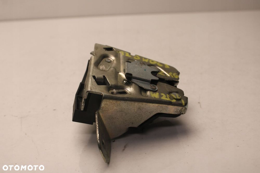 mercedes w204 lift kombi 11r- zamek klapy bagażnika tył tylny a2047401300 - 1
