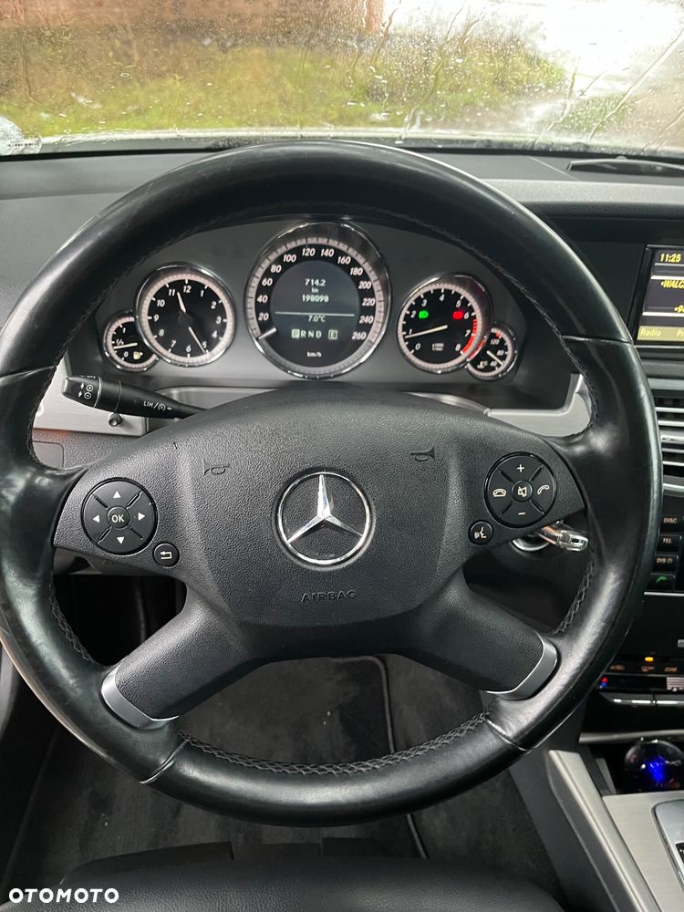 Mercedes-Benz Klasa E 200 CGI BlueEFFICIENCY Automatik - 8