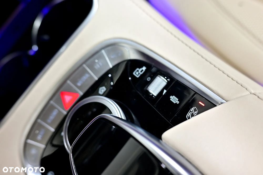 Mercedes-Benz Klasa S AMG 63 4-Matic+ 9G-TRONIC - 25