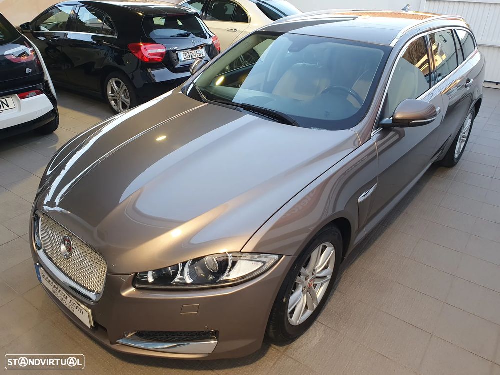 Jaguar XF Sportbrake 2.2 D Premium Luxury - 7