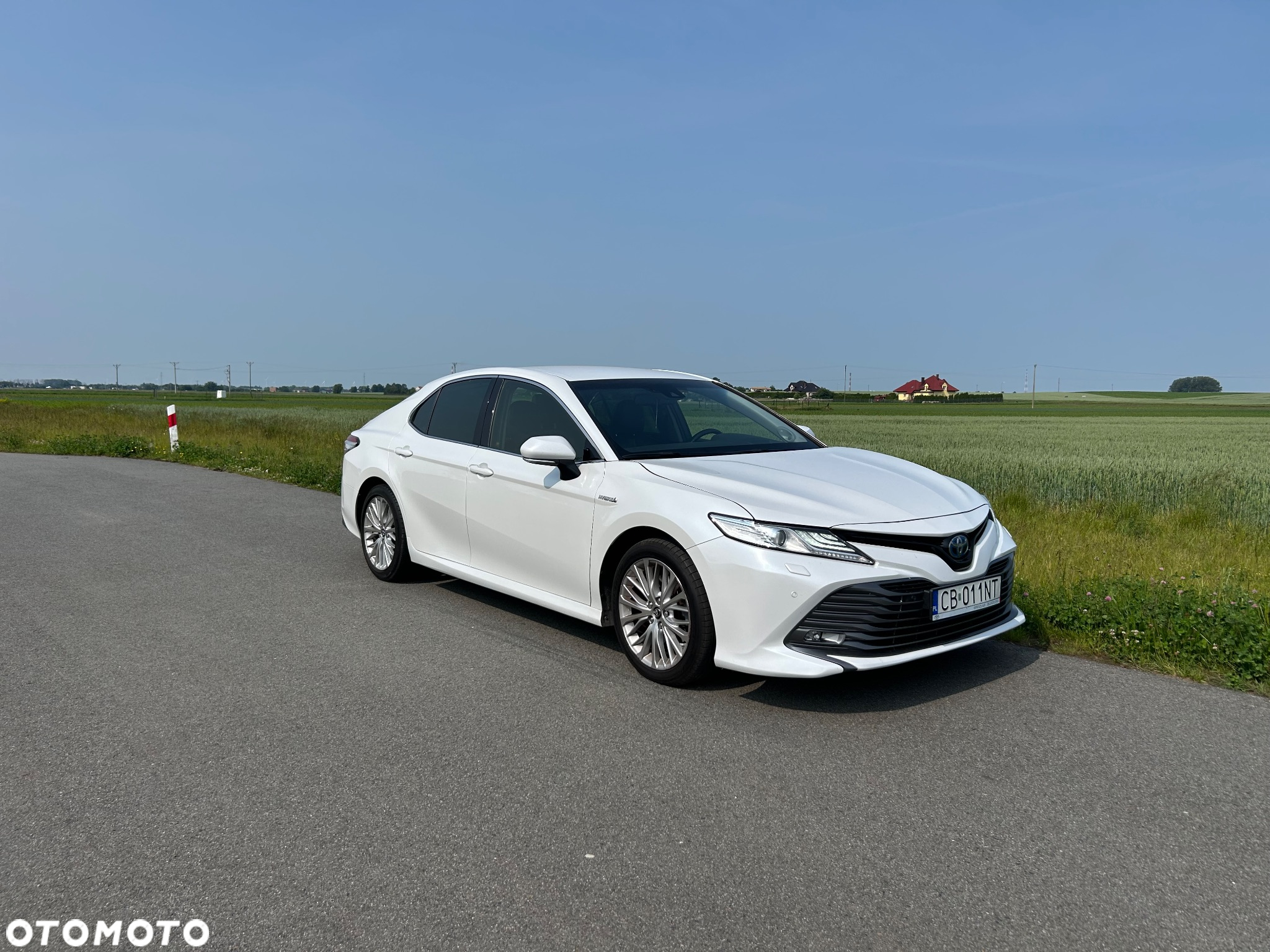 Toyota Camry 2.5 Hybrid Executive CVT - 14