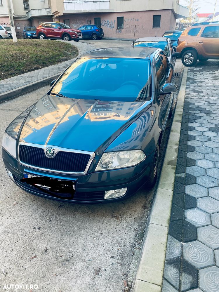 Skoda Octavia 1.9TDI Ambiente Aut - 2