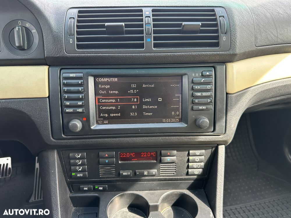 BMW Seria 5 525d - 23