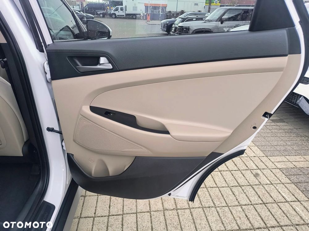 Hyundai Tucson 1.6 Turbo 4WD DCT Advantage - 29