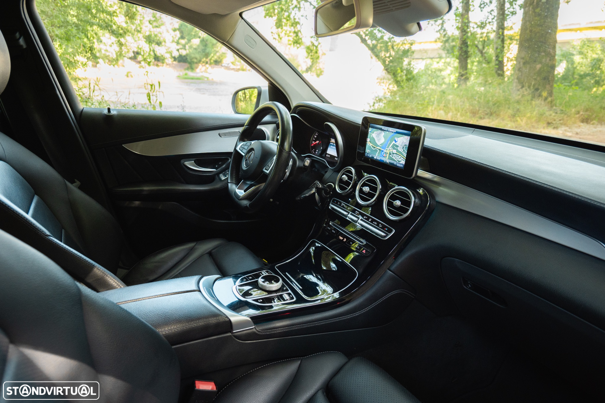 Mercedes-Benz GLC 220 d 4Matic 9G-TRONIC AMG Line - 44