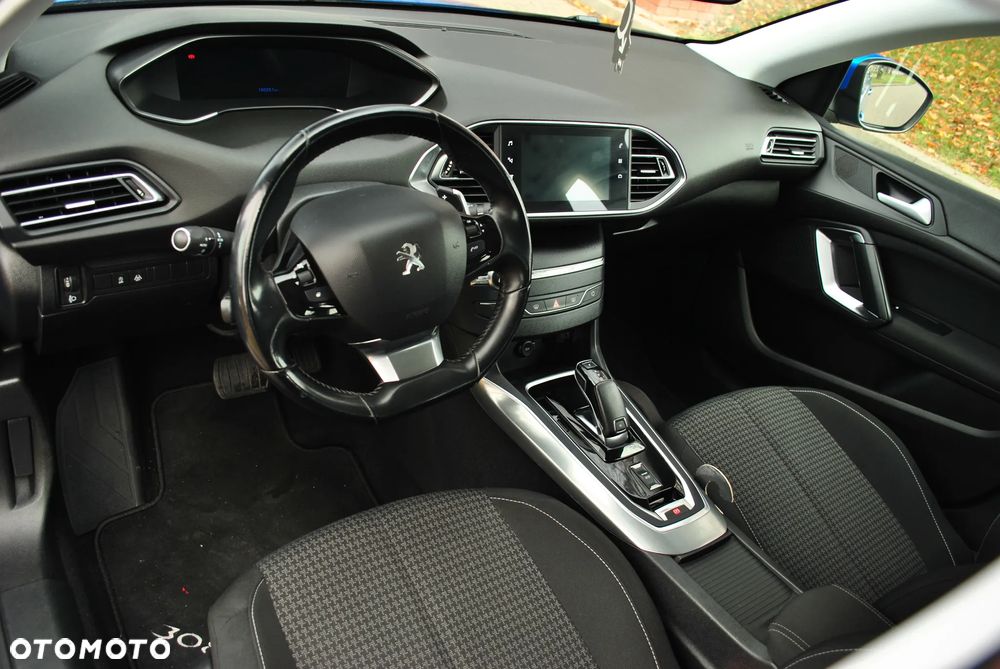 Peugeot 308 1.5 BlueHDi Active Pack Business S&S EAT8 - 9