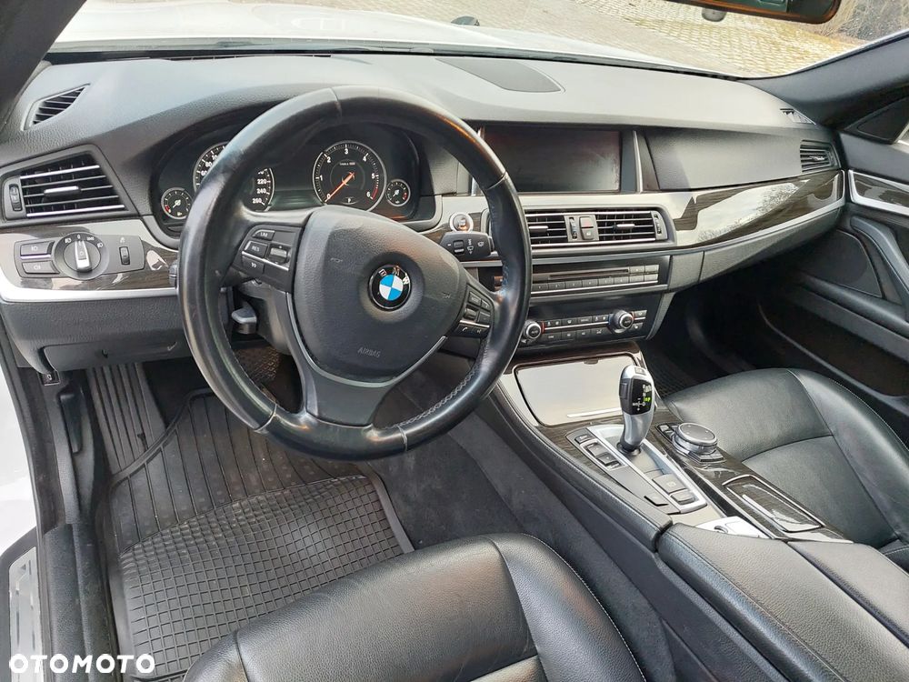 BMW Seria 5 520d Luxury Line - 8