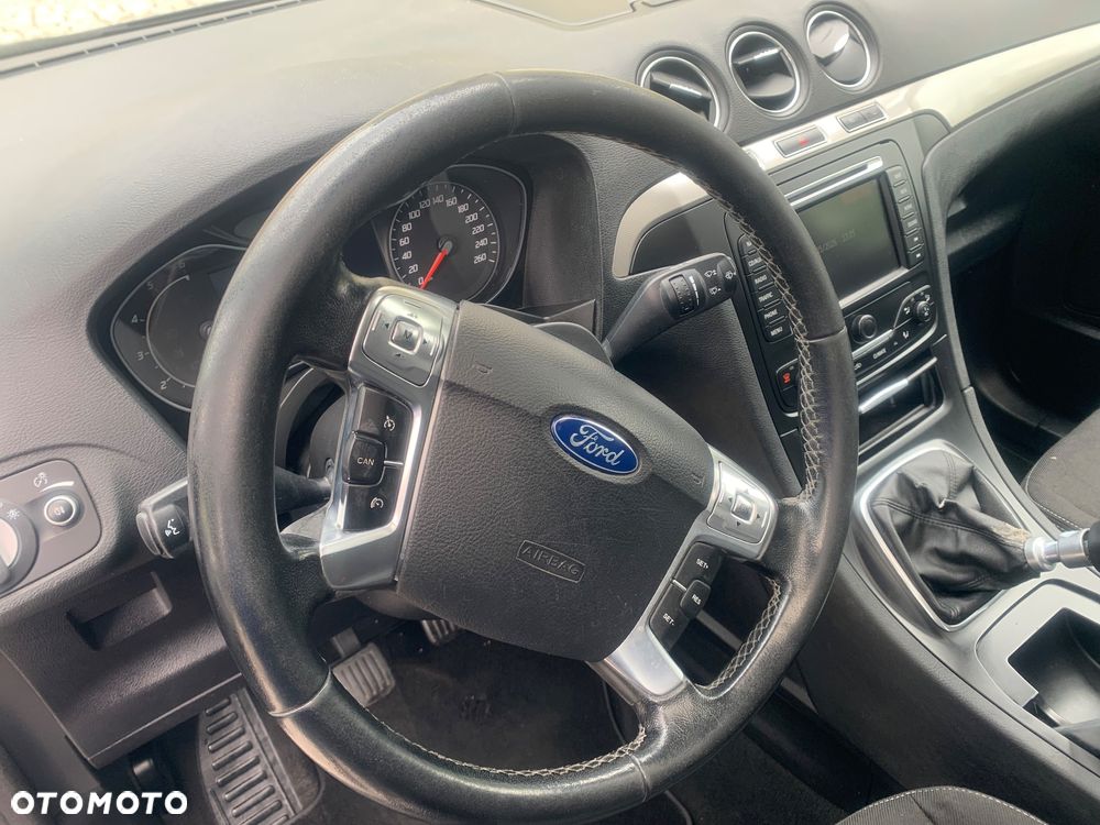 Ford Galaxy - 17