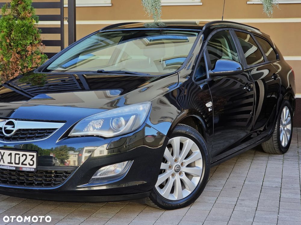 Opel Astra 1.6 Turbo 150 Jahre - 10