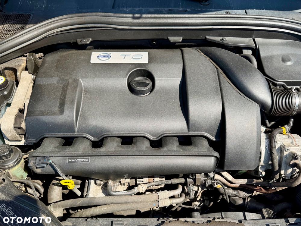 Volvo XC 60 - 30