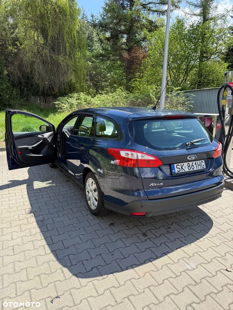 Ford Focus 1.6 Ambiente - 3