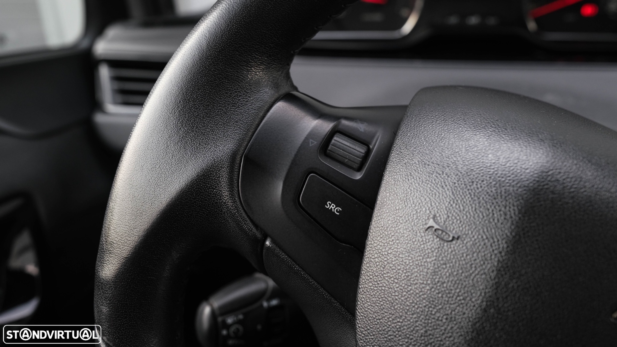 Peugeot 208 1.4 HDi - 21