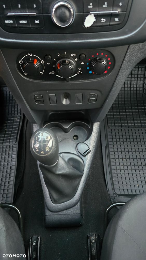 Dacia Sandero - 31