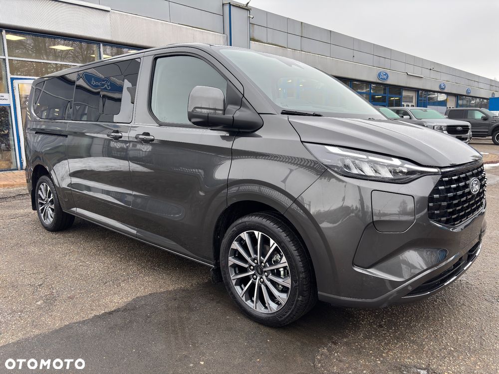 Ford Tourneo Custom - 3