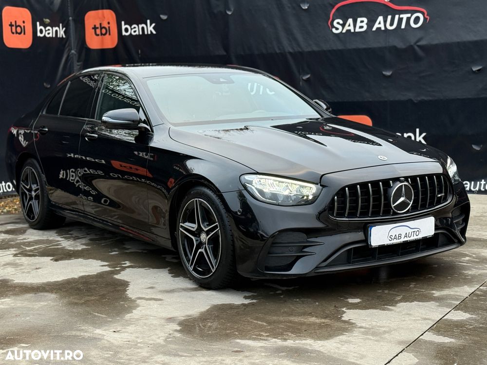 Mercedes-Benz E 220 d 4Matic T 9G-TRONIC AMG Line - 3