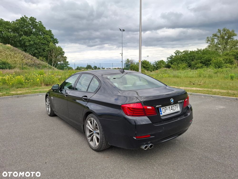 BMW Seria 5 525d xDrive - 18