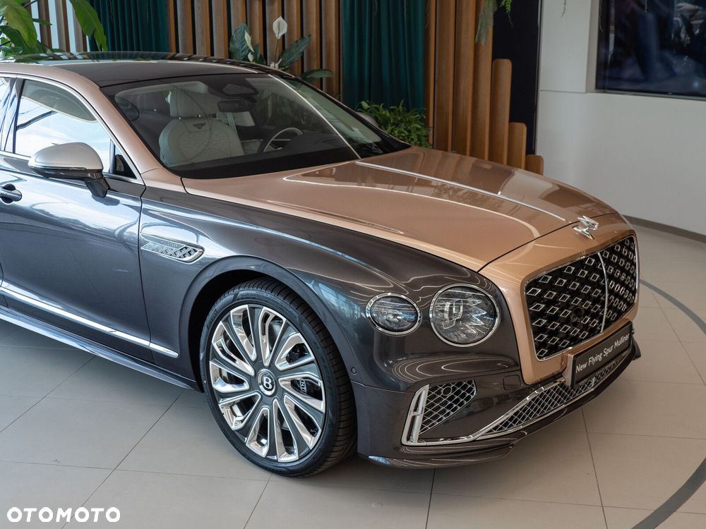 Bentley Flying Spur - 4