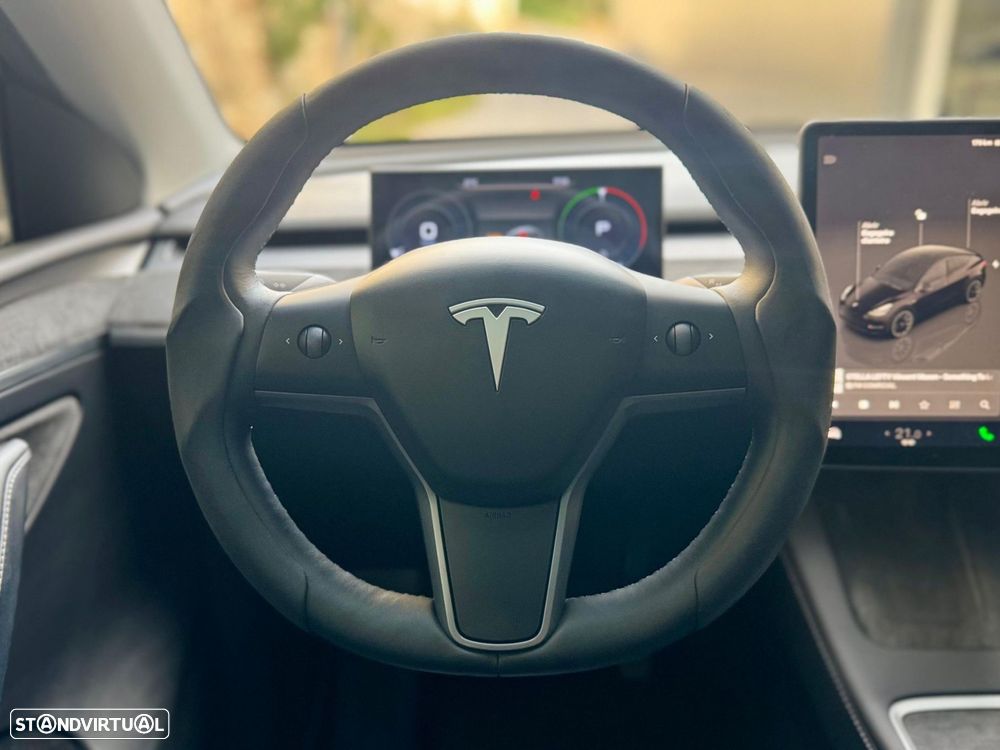 Tesla Model Y Long Range Dual Motor AWD - 9