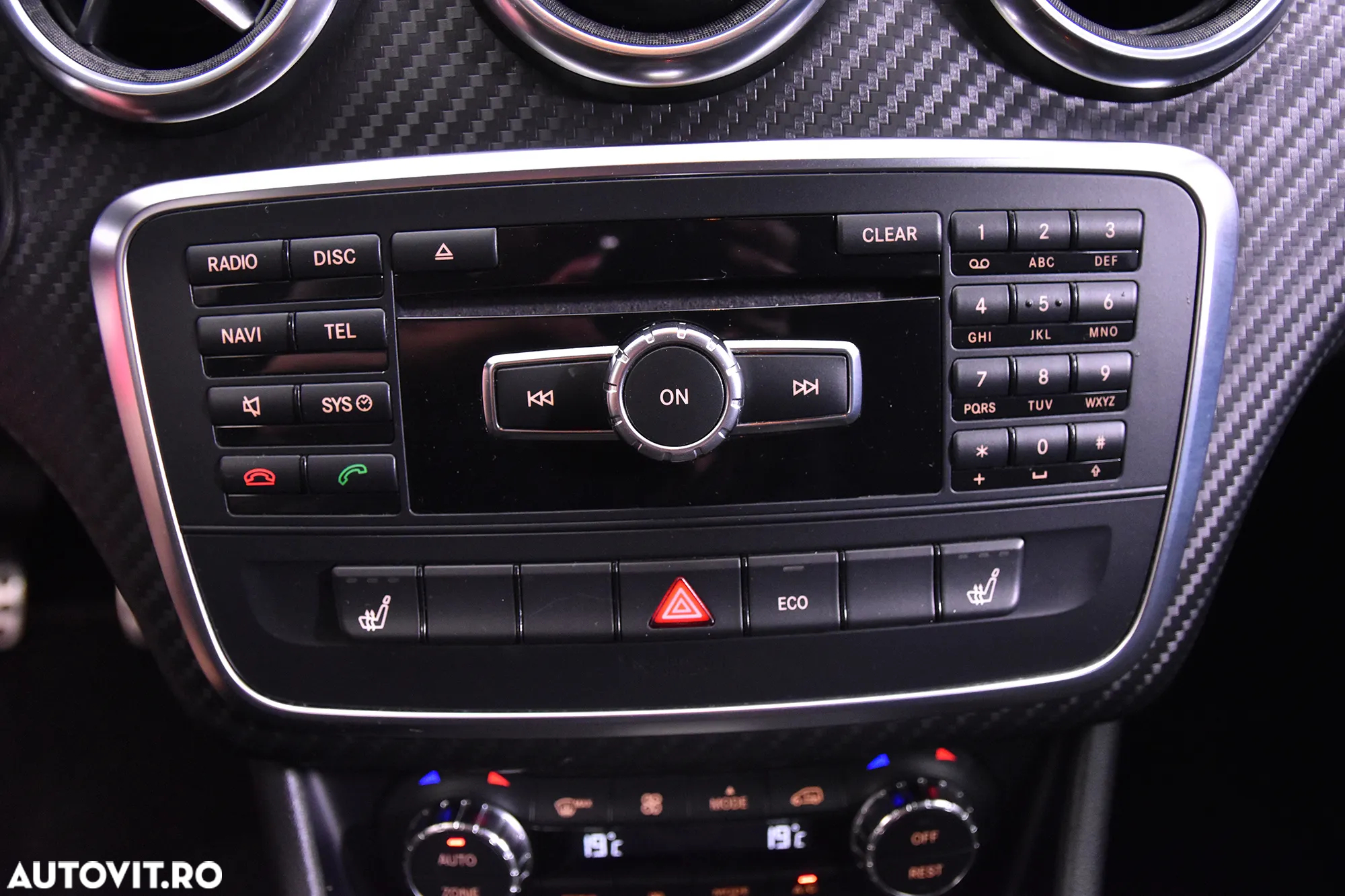 Mercedes-Benz A 180 AMG Line - 18