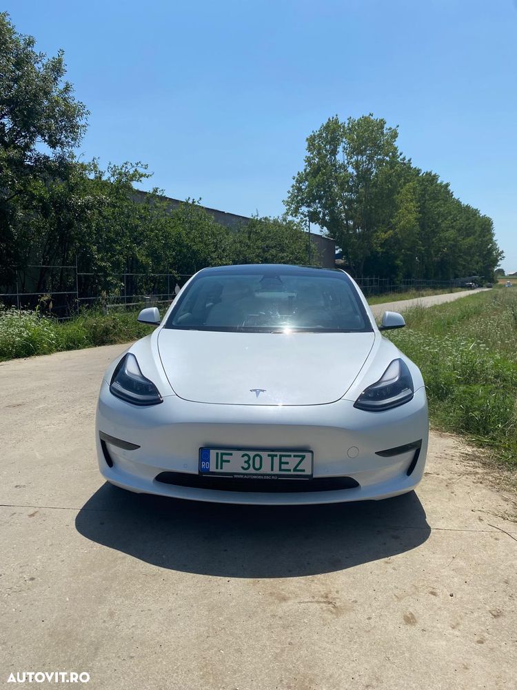 TESLA Model 3 2021