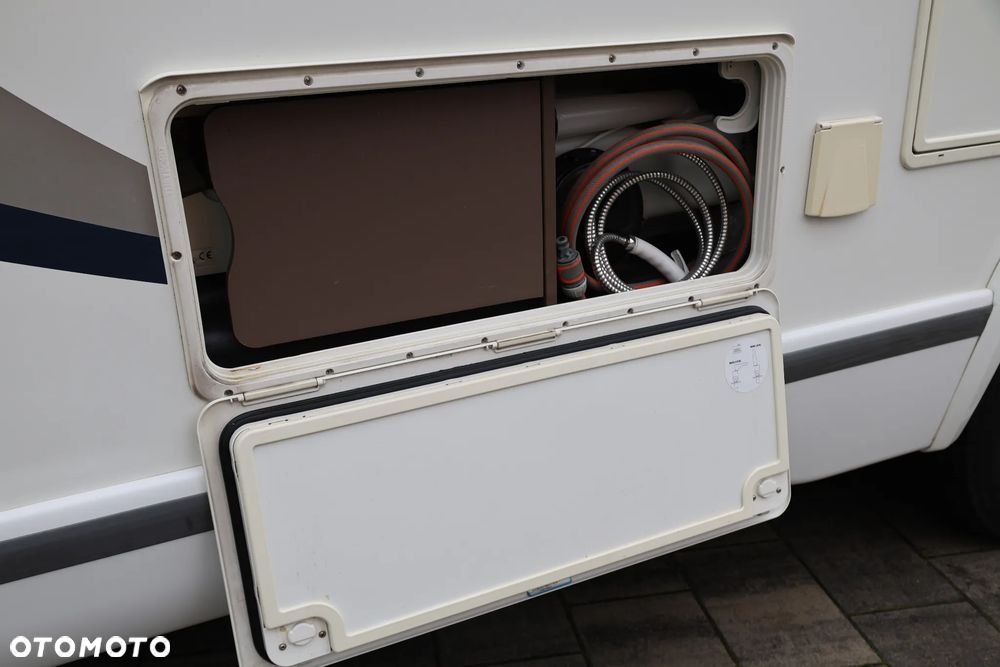Ford Chausson Flash C714GA - 13