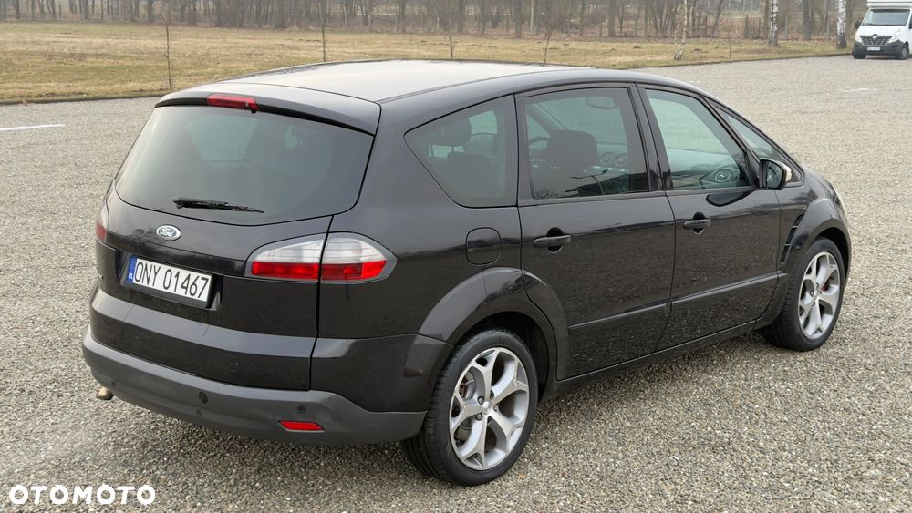 Ford S-Max - 13