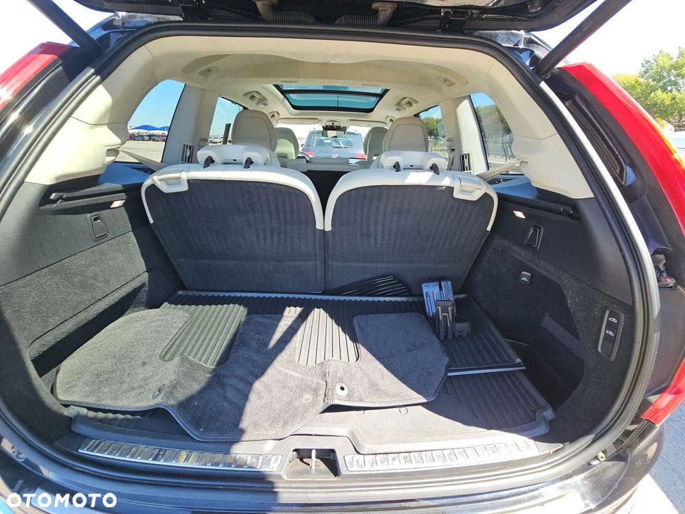 Volvo XC 90 - 17
