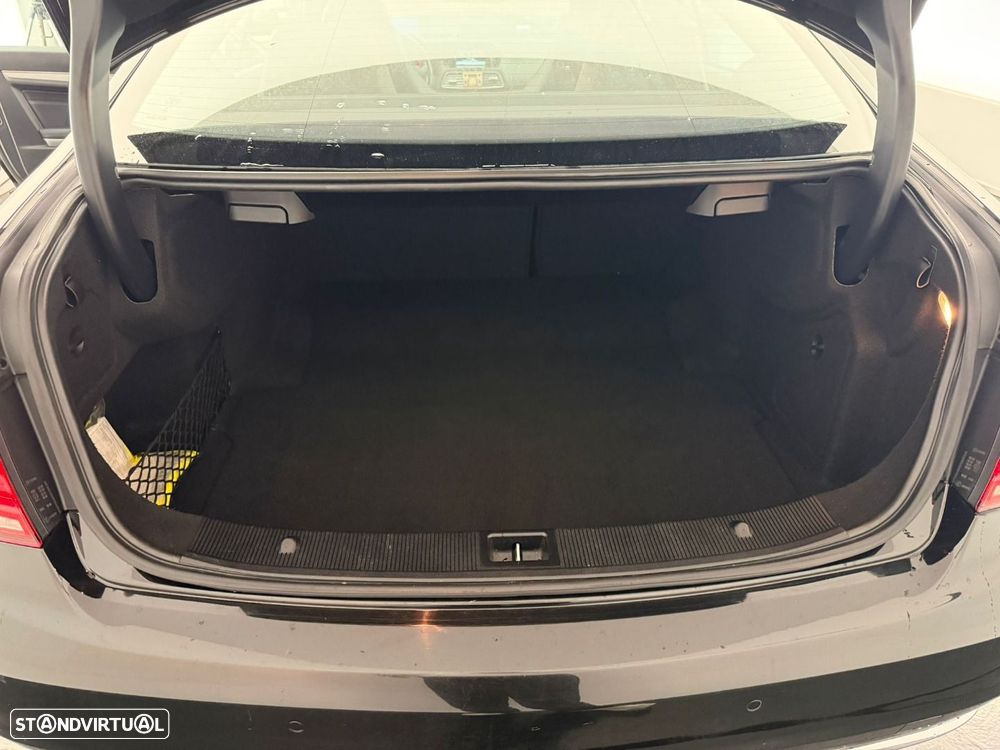Mercedes-Benz E 220 CDi BlueEfficiency - 12