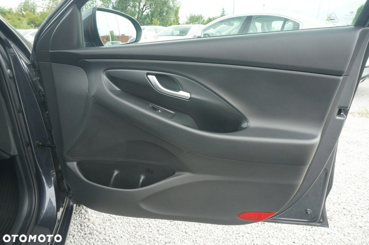 Hyundai i30 1.6 D Classic + DCT - 25