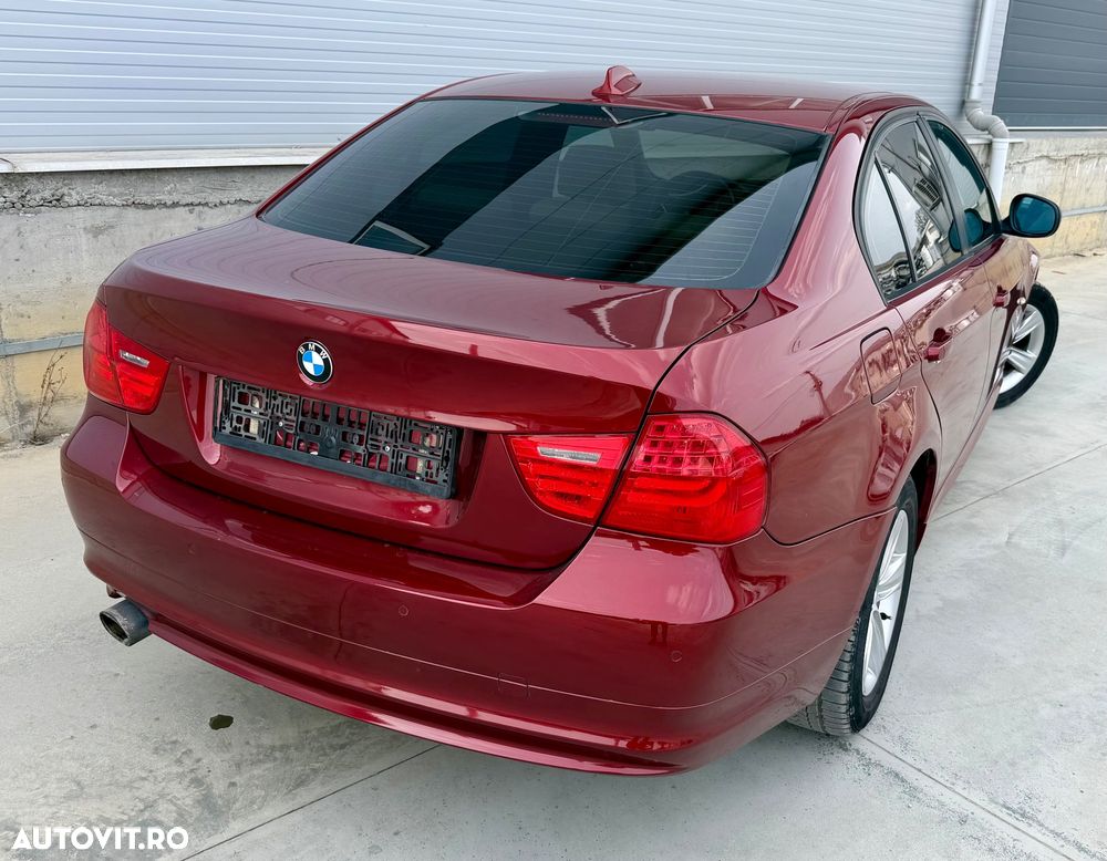 BMW Seria 3 320d DPF Blue Performance Edition Sport - 26