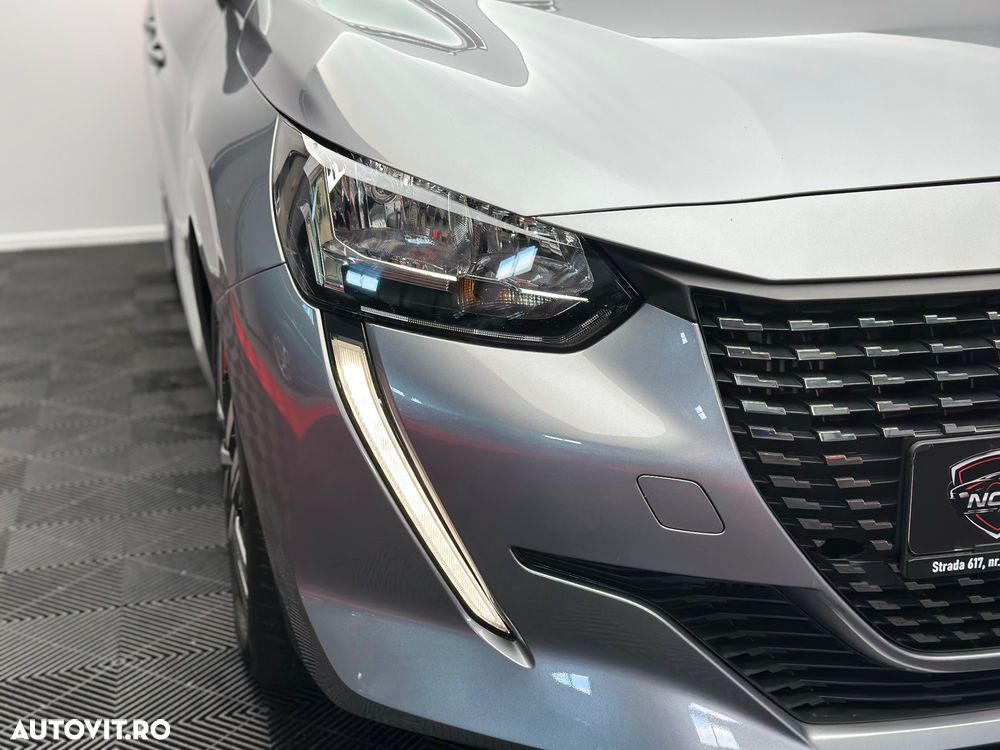 Peugeot 208 1.2 L PureTech STT EAT8 Allure - 39