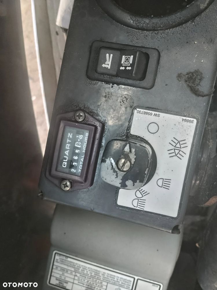 Mini koparkę bobcat 2007 rok godz.2300 - 6