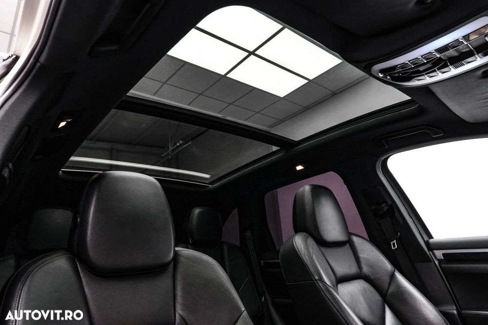 Porsche Cayenne - 9
