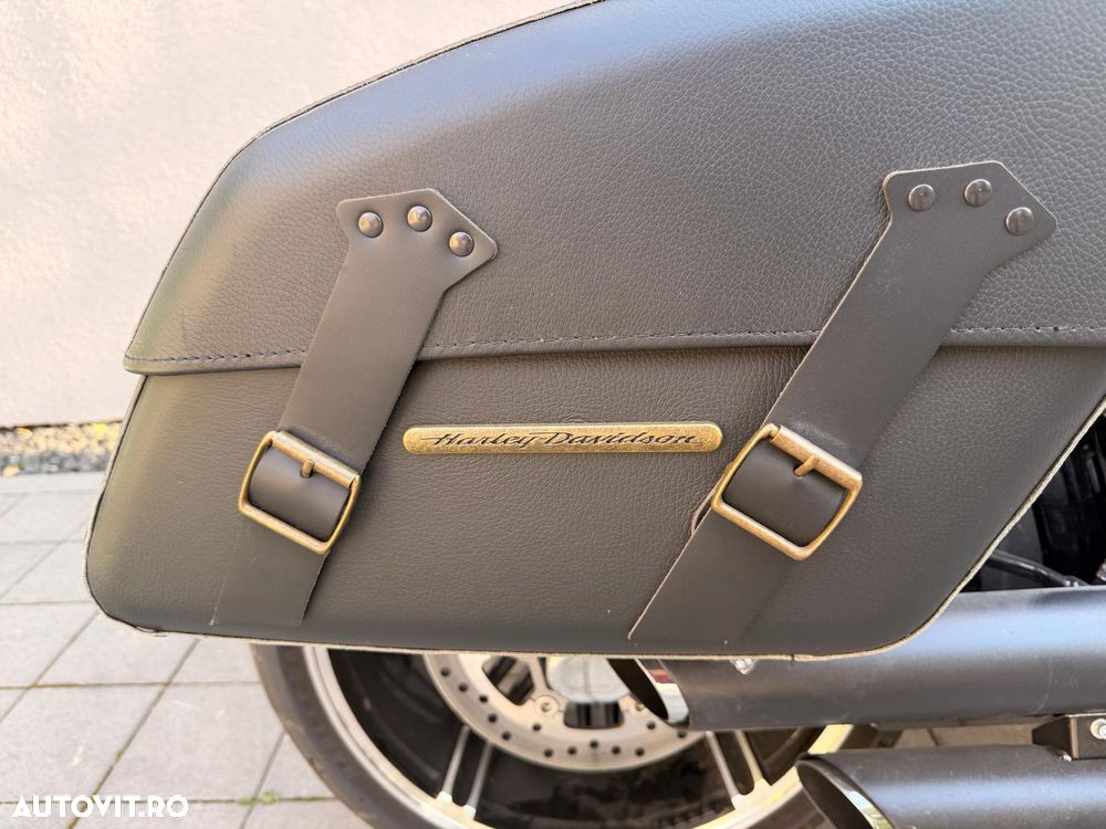 Harley-Davidson 114 Softail - 11