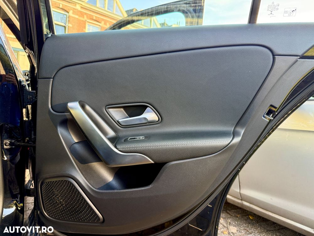 Mercedes-Benz A 200 4MATIC Aut. - 27