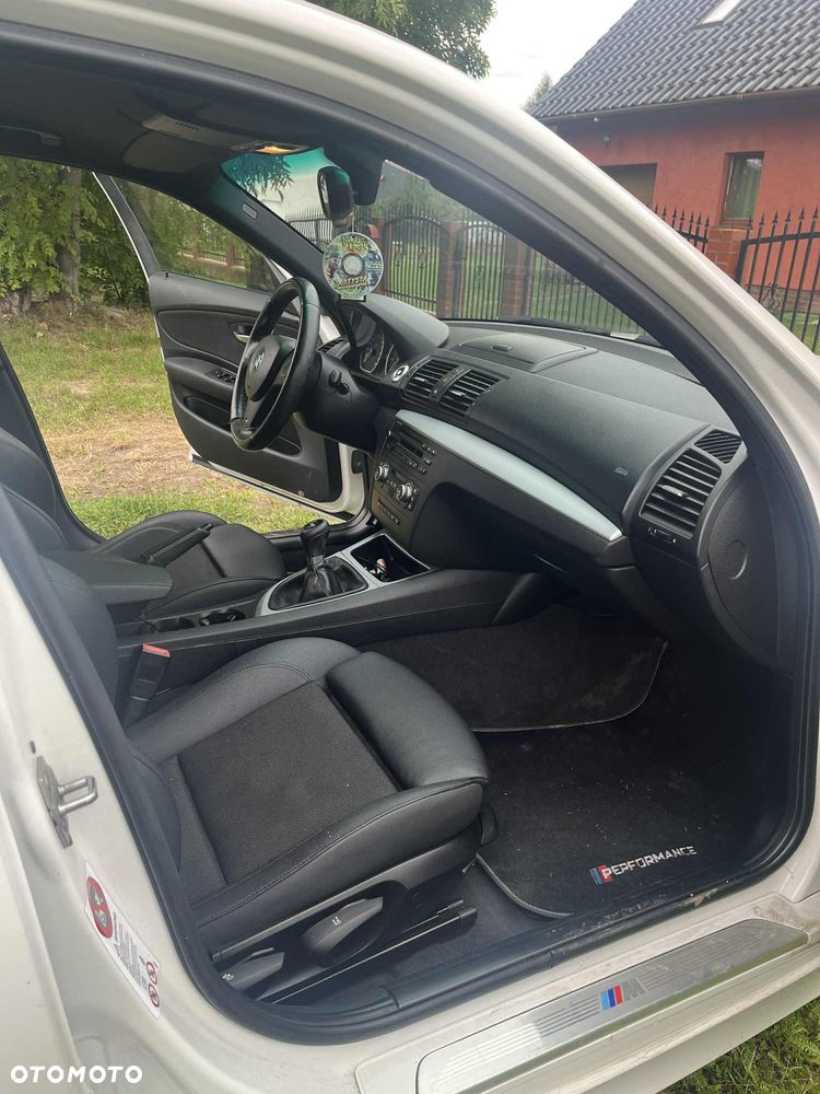 BMW Seria 1 116i - 15