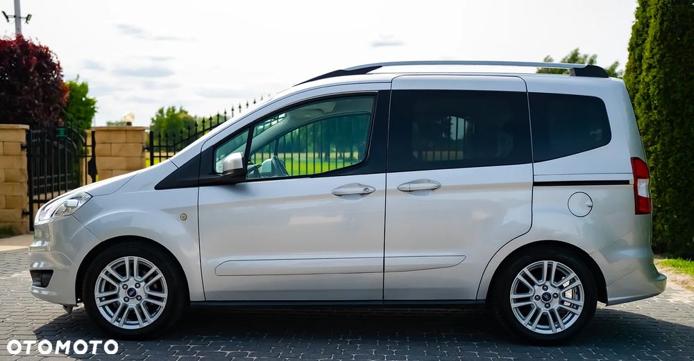 Ford Tourneo Courier 1.5 TDCi S&S Ambiente - 14