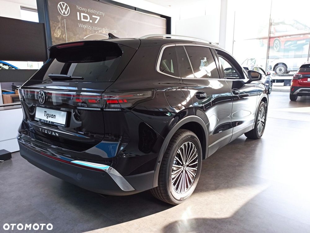 Volkswagen Tiguan - 8